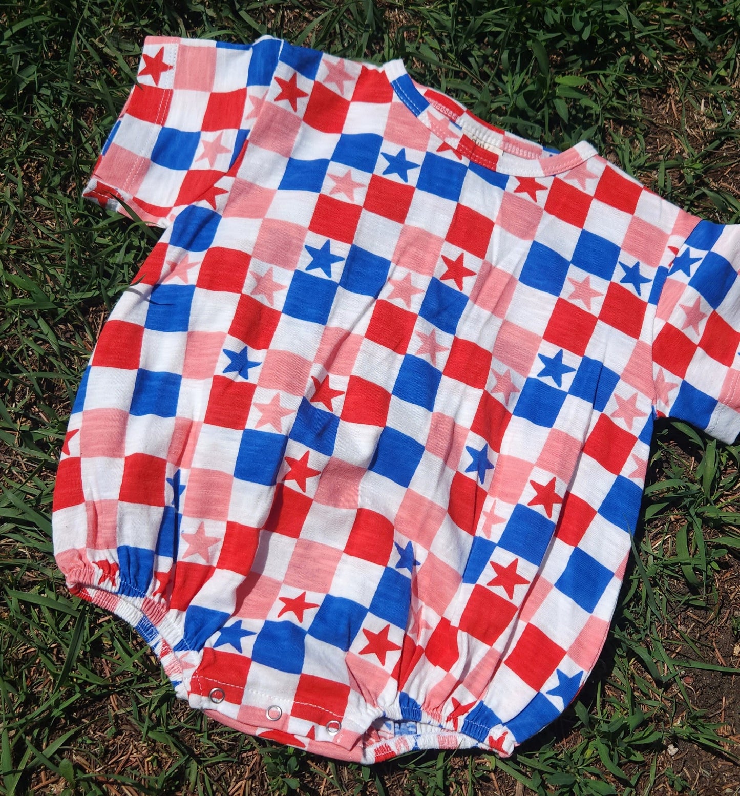 Red, White, Blue & Pink Checkerboard /Organic T-Shirt Bubble