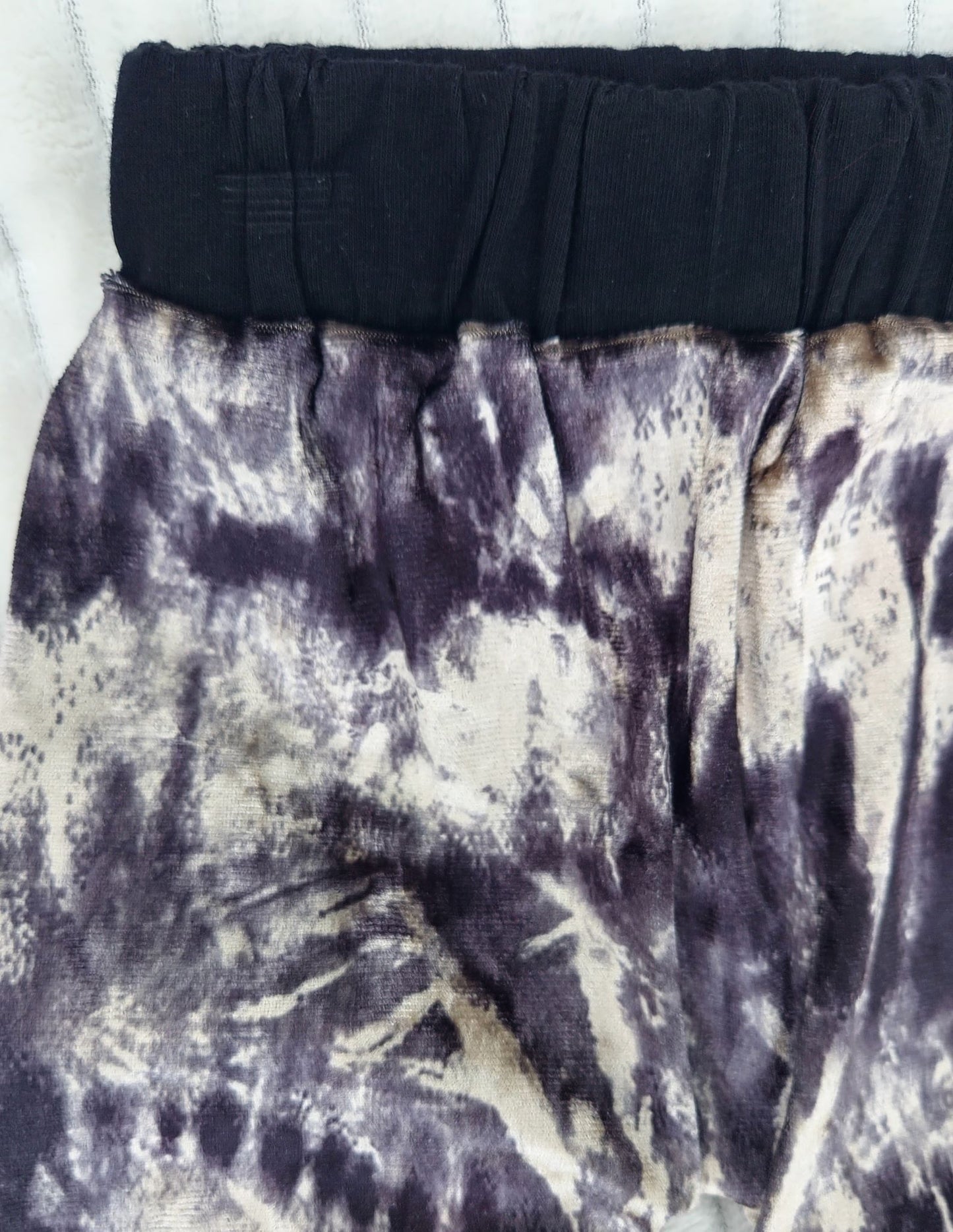 Hoodie and Tie-dye Joggers Outfit - Black