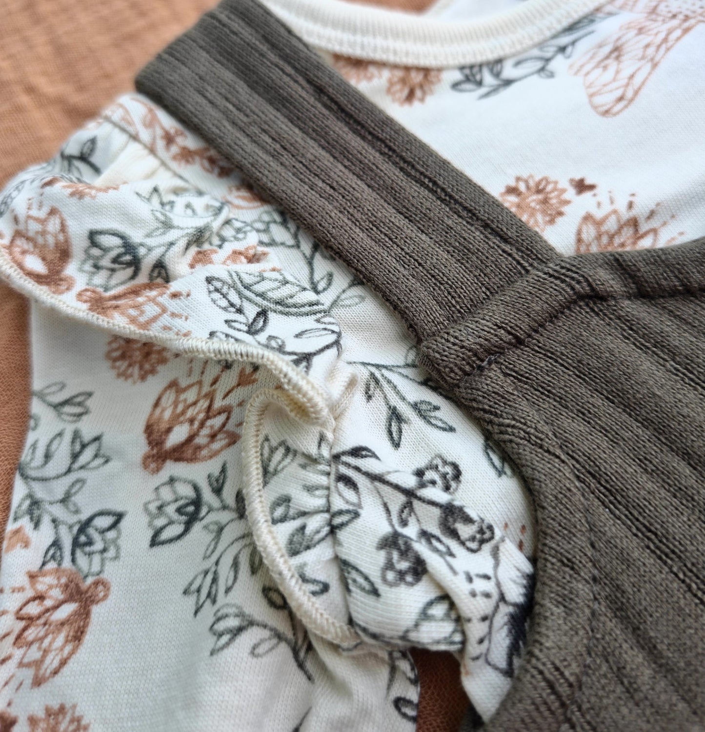 Honey Bee Toile Set